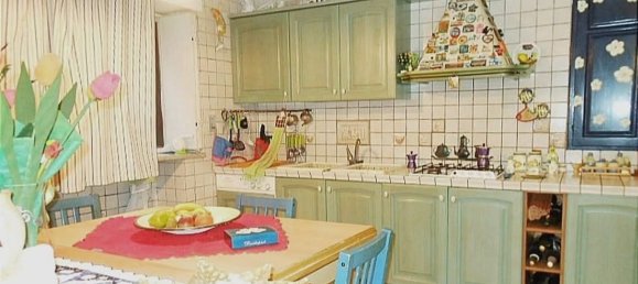 3 bedrooms Apartment in Naples, Italy No. 313996 4