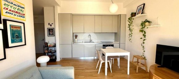2 Schlafzimmer Wohnung in Naples, Italy, Nr. 273516 8