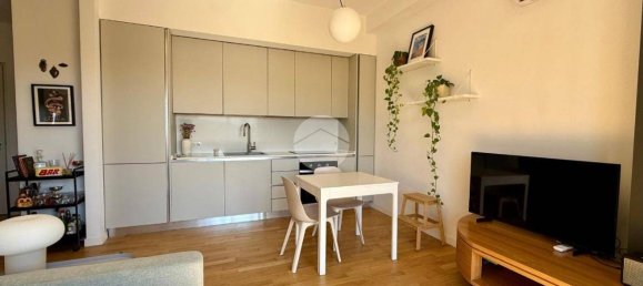 2 Schlafzimmer Wohnung in Naples, Italy, Nr. 273516 5