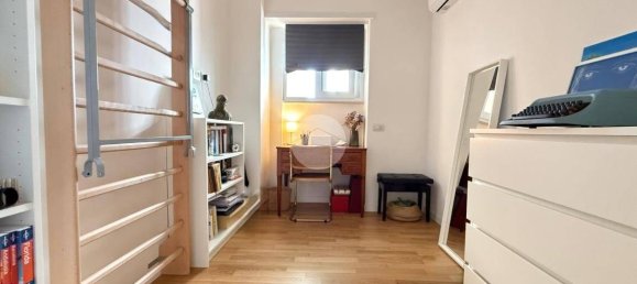 2 Schlafzimmer Wohnung in Naples, Italy, Nr. 273516 20