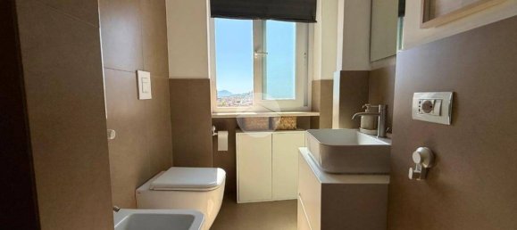 2 Schlafzimmer Wohnung in Naples, Italy, Nr. 273516 25