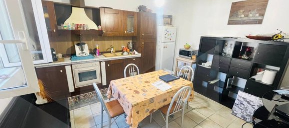 Дом с 3 комнатами в Валенцано, Италия № 32255 2