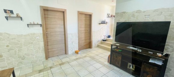 Дом с 3 комнатами в Валенцано, Италия № 32255 6