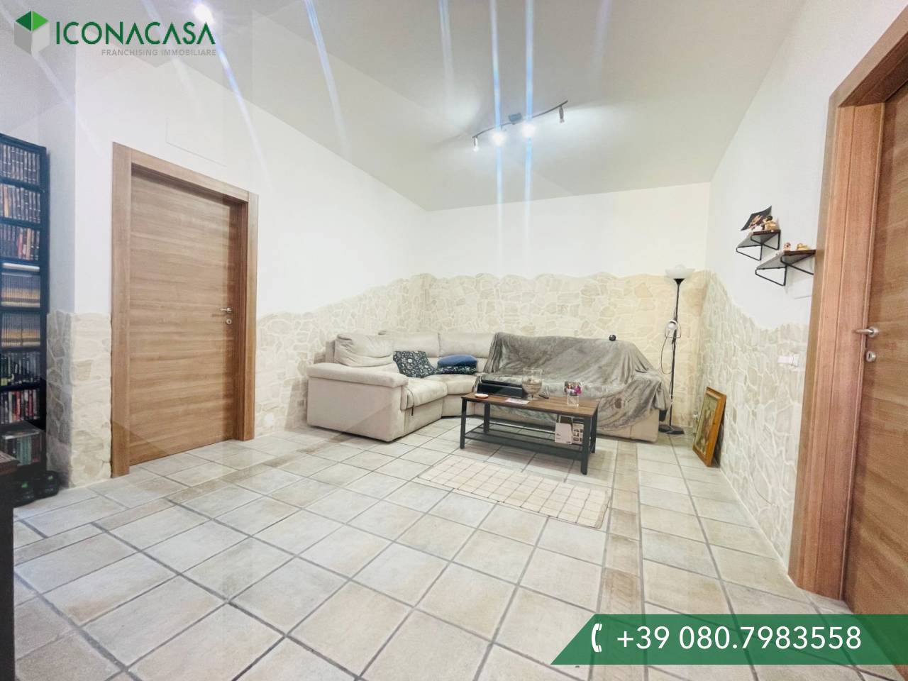 Дом с 3 комнатами в Валенцано, Италия № 32255