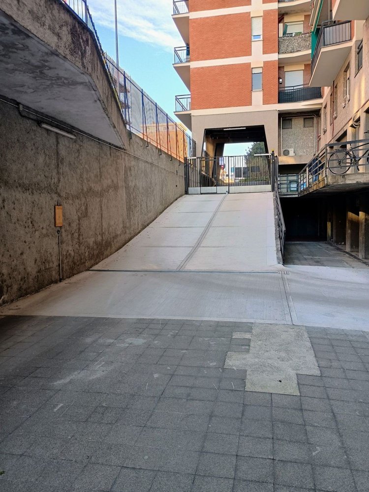 Garaje en Milan, Italy 15 m² No. 240852