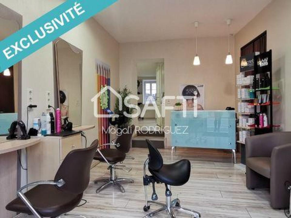  مكتب في Retiers, France 85متر مربع رقم 18330