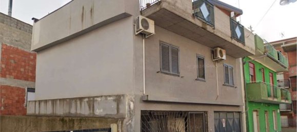 4 rooms Apartment in Misterbianco, Italy No. 51161 3