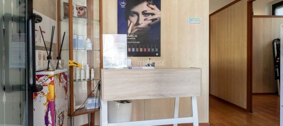 Propriété commerciale à Cormano, Italy 50m² No. 88582 4