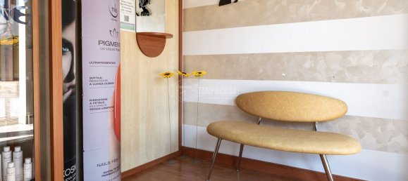 Propriété commerciale à Cormano, Italy 50m² No. 88582 21