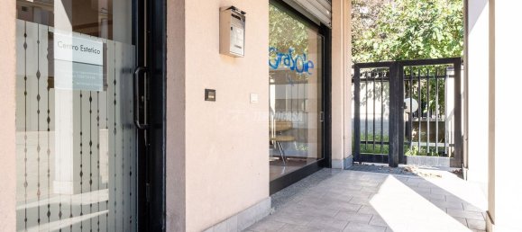 Propriété commerciale à Cormano, Italy 50m² No. 88582 10