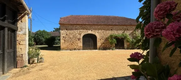 3 bedrooms Building in Puy-l'Eveque, France No. 282405 19