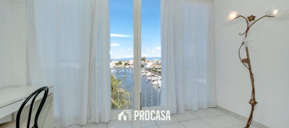 1 bedroom Apartment in Empuriabrava, Spain No. 185872 4