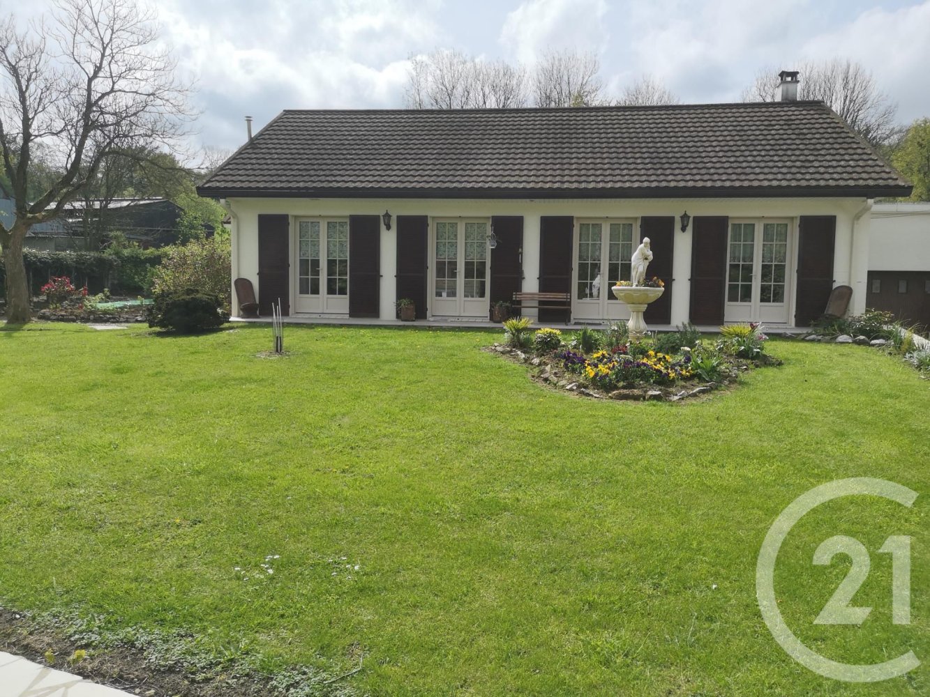 4 Schlafzimmer Haus in Royon, France, Nr. 51584