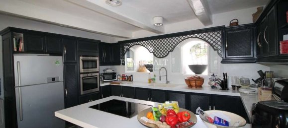 Дом с 3 спальнями в Сент-Джулианс, Мальта № 2119 10