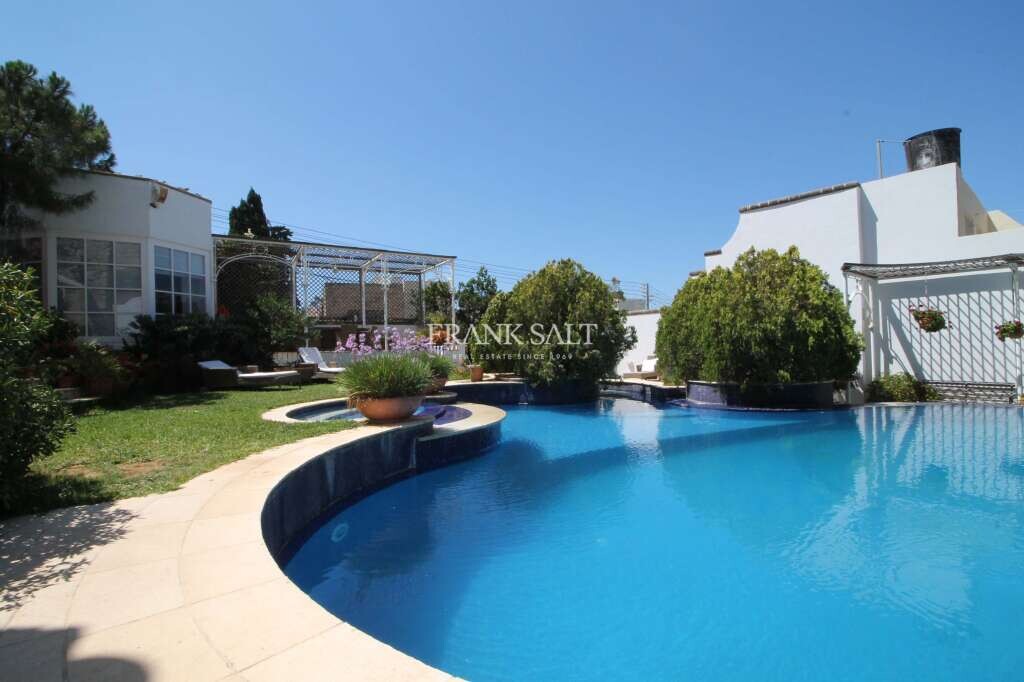 Дом с 3 спальнями в Сент-Джулианс, Мальта № 2119