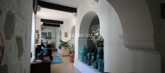 Дом с 3 спальнями в Сент-Джулианс, Мальта № 2119 11