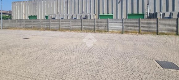 Armazém em Usmate Velate, Italy 685 m² N.º 338376 18