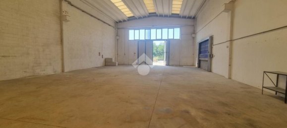 Armazém em Usmate Velate, Italy 685 m² N.º 338376 9