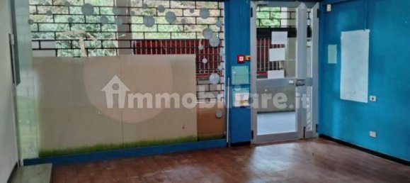 2-Zimmer Gewerbliche Immobilie in Somma Lombardo, Italy, Nr. 378646 2