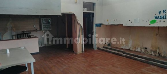2-Zimmer Gewerbliche Immobilie in Somma Lombardo, Italy, Nr. 378646 4