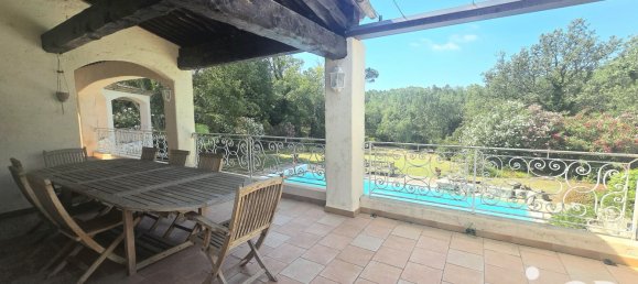 Villa T5 em Saint-Paul-en-Foret, France N.º 298796 2
