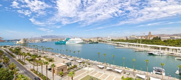 4 bedrooms Apartment in Malaga, Spain No. 188894 6