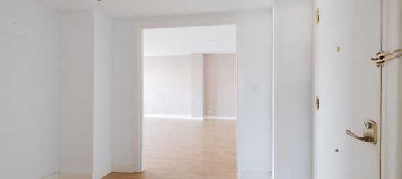 4 bedrooms Apartment in Malaga, Spain No. 188894 15