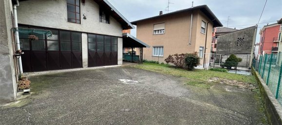 5 bedrooms House in Como, Italy No. 319626 25