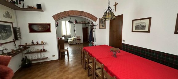 5 bedrooms House in Como, Italy No. 319626 3