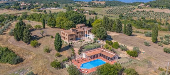 18 bedrooms House in Montepulciano, Italy No. 335912 5