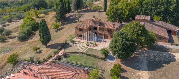 18 bedrooms House in Montepulciano, Italy No. 335912 3