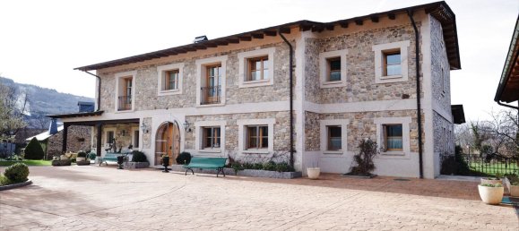 Casa de 6 dormitorios en Torre del Bierzo, Spain No. 95080 2