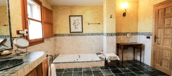 Casa de 6 dormitorios en Torre del Bierzo, Spain No. 95080 25