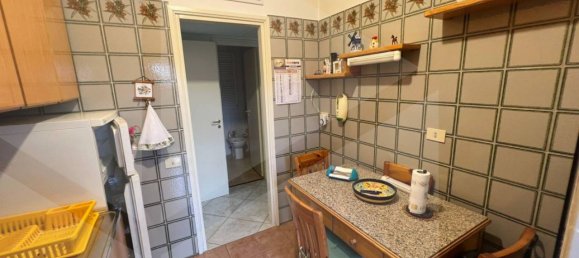 3 rooms Apartment in Rome, Italy No. 33588 11
