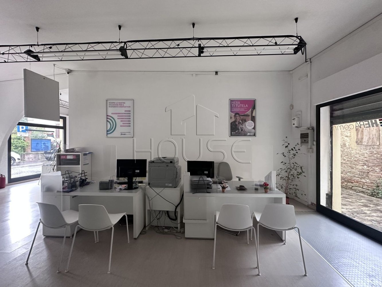 Büro in Città di Castello, Italy 75m², Nr. 300417