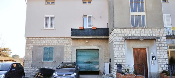 Склад 327м² в Ареццо, Италия № 324475 9