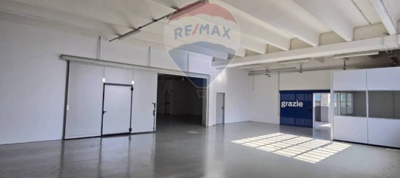 3-Zimmer Gewerbliche Immobilie in Varese, Italy, Nr. 378987 38