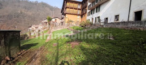 6 bedrooms House in Val Brembilla, Italy No. 81378 4