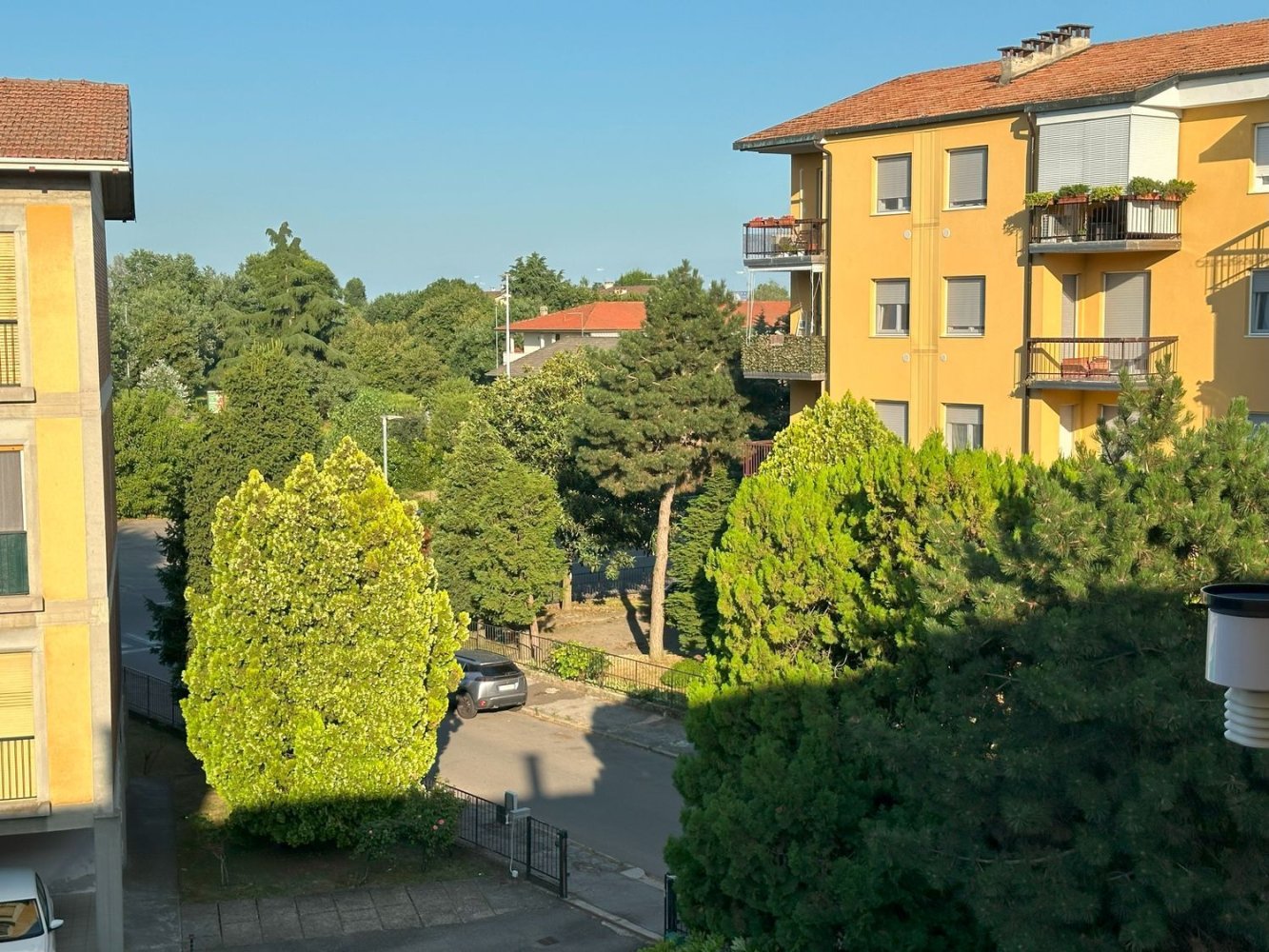 3 bedrooms Apartment in Pavia, Italy No. 372532