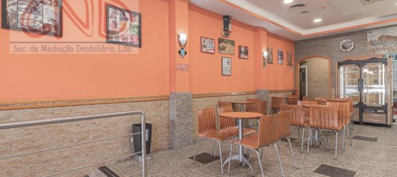 47m² Commercial property in Rio de Mouro, Portugal No. 87687 2