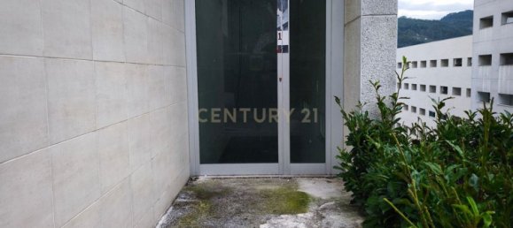 Gewerbliche Immobilie in Vizela, Portugal 186m², Nr. 11739 3