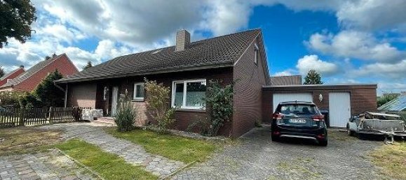 5 bedrooms House in Leer, Germany No. 283898 2