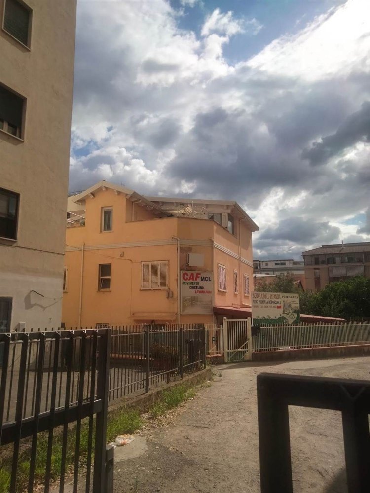 4-Zimmer Wohnung in Cosenza, Italy, Nr. 268953