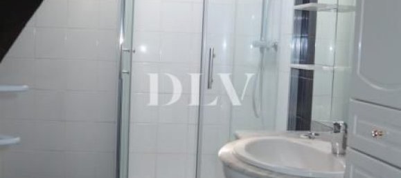 2 Schlafzimmer Doppelhaus in Fontainebleau, France, Nr. 351618 11