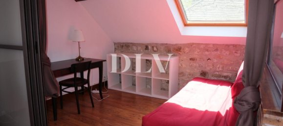 2 Schlafzimmer Doppelhaus in Fontainebleau, France, Nr. 351618 8