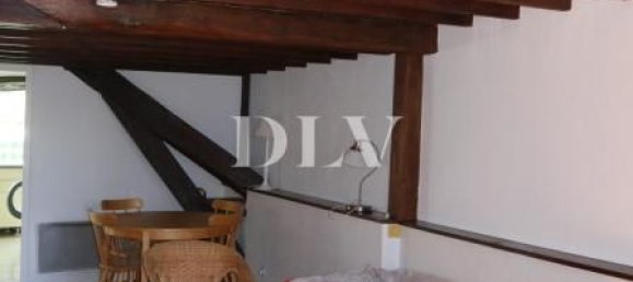 2 Schlafzimmer Doppelhaus in Fontainebleau, France, Nr. 351618 5