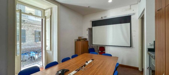 5-Zimmer Büro in Naples, Italy, Nr. 12396 9