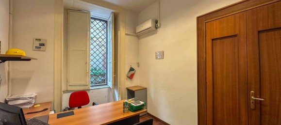 5-Zimmer Büro in Naples, Italy, Nr. 12396 16