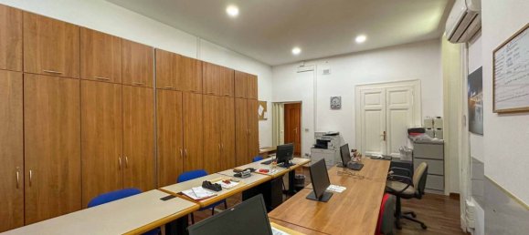5-Zimmer Büro in Naples, Italy, Nr. 12396 6
