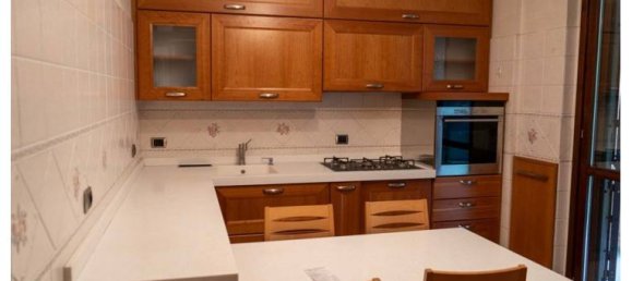 5-Zimmer Villa in Paderno Dugnano, Italy, Nr. 253190 2